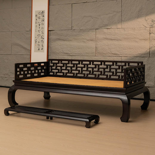 二十世纪 紫檀曲尺纹罗汉床及脚踏 商品图4