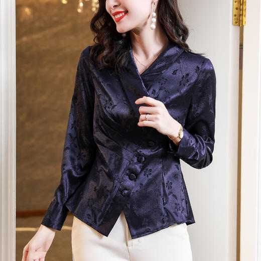 提花设计感衬衫，收腰短款洋气遮肉打底衫KQL-B43N8296 商品图1