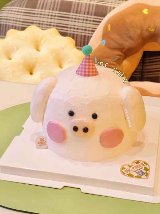 小猪猪立体手绘蛋糕 商品图0