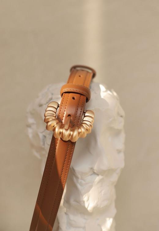 搭配利器丨牛角包扣腰带 头层牛皮复古百搭皮带 商品图3