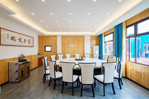 【老西坝特色餐厅】10-12人肥鱼特色套餐 （需提前一天预约） 商品图3