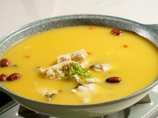 【老西坝特色餐厅】10-12人肥鱼特色套餐 （需提前一天预约） 商品图0