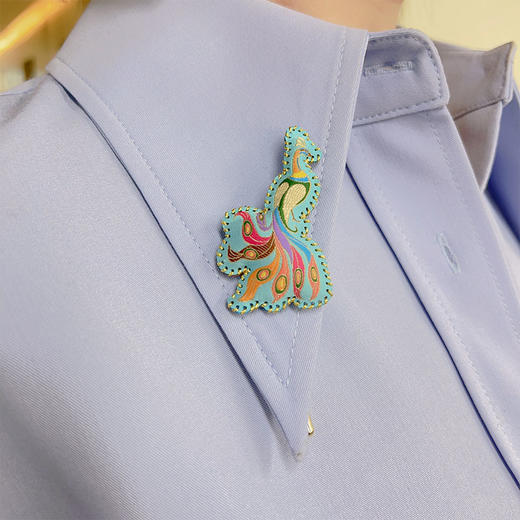 【采购专享】孔雀于飞胸针 商品图3