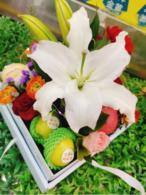 水果百合礼盒（拼团） 商品图1