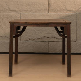 清 红木刀牙板霸王枨方桌