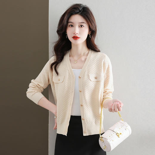 V领短款针织开衫，薄款洋气外搭漂亮小衫CC-13-3041 商品图3