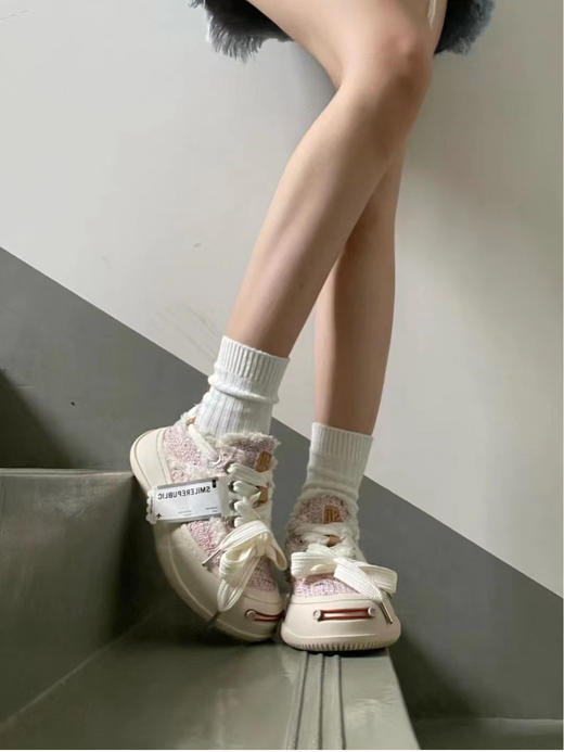 SMILEREPUBLIC丨SR开口笑帆布鞋！今年最火最潮的鞋子🖤 檀健次※徐璐※杨超越等半个娱乐圈明星的同款！羊毛流苏+蝴蝶结设计，原版加密帆布和牛皮内里，舒适度极好！ 商品图9