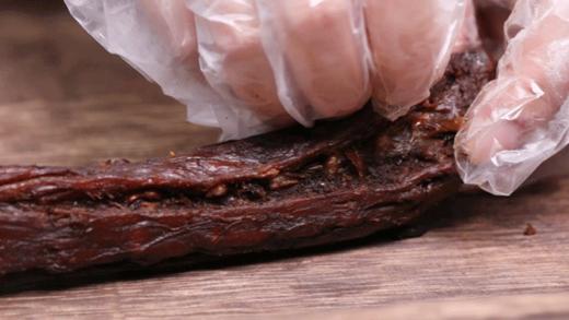 东方甄选力推‼️【回味一梦手撕风干鸭脖】全网爆卖10000000➕精选瘦肉型樱桃谷鸭 香酥有嚼劲 好吃到骨头都入味 抱着啃 根本停不下来 商品图1