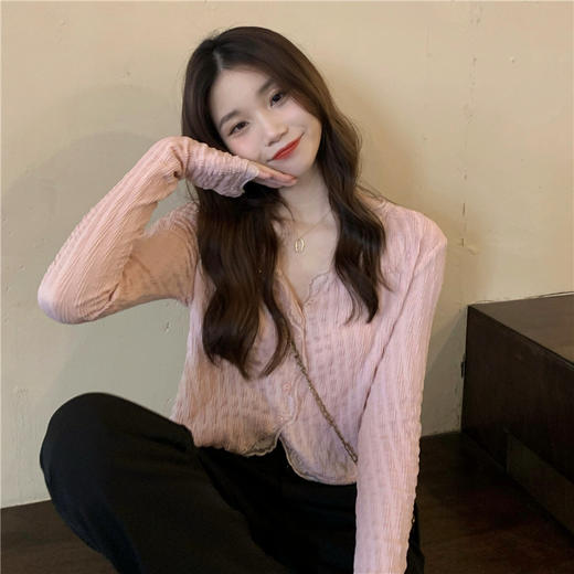 粉色防晒长袖衬衫女夏季薄款韩系chic设计感小众别致v领短款上衣 商品图2