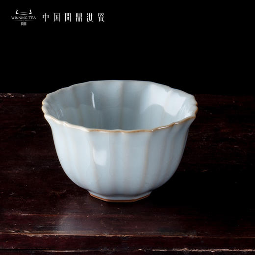 问鼎汝瓷鼎峰系列月白老款沐菊杯 商品图1