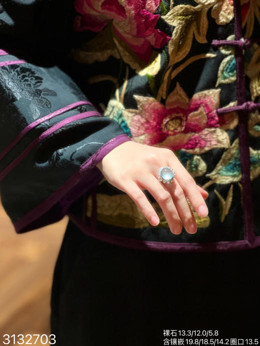 3132703，玻璃蛋面戒指。具体价格微信咨询 商品图4