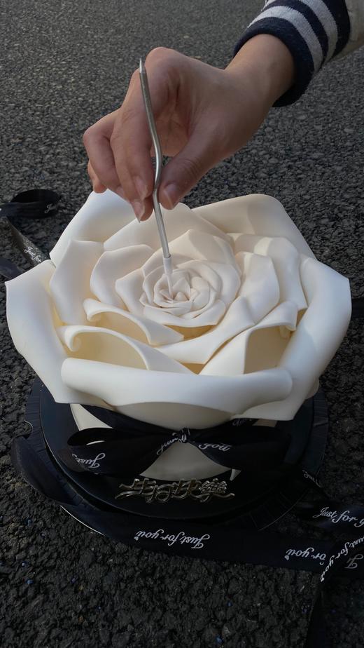 白色玫瑰花【翻糖蛋糕装饰请提前一天定】 商品图1