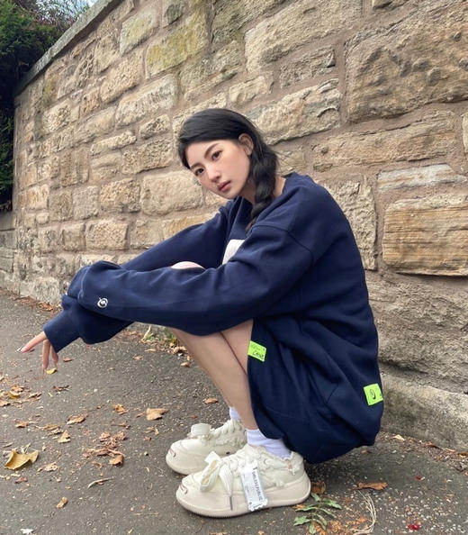 SMILEREPUBLIC丨SR开口笑帆布鞋！今年最火最潮的鞋子🖤 檀健次※徐璐※杨超越等半个娱乐圈明星的同款！羊毛流苏+蝴蝶结设计，原版加密帆布和牛皮内里，舒适度极好！ 商品图6