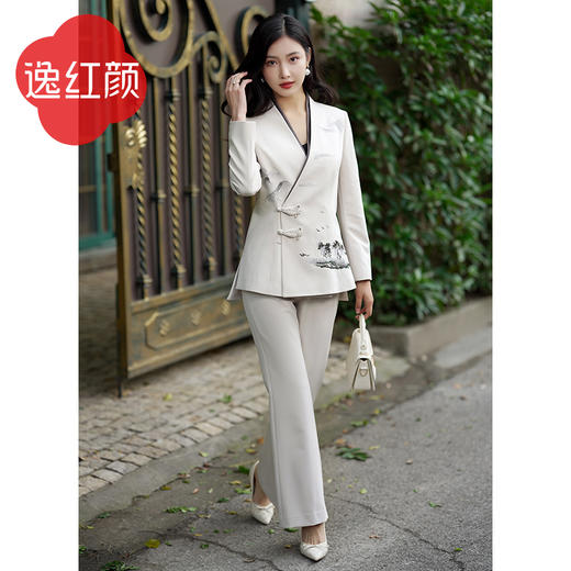 逸红颜香桐2025春季新款西装外套女时尚套装两件套短外套V领印花 商品图0