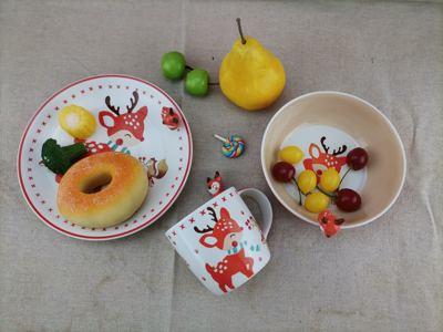 泰国进口儿童陶瓷餐具卡通立体小鹿水杯马克杯饭碗餐盘 商品图1