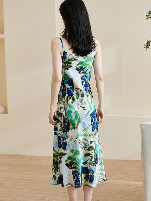 剩S 米思阳2024夏季新款优雅减龄打底吊带裙高腰修身百搭中长款连衣裙 商品图2