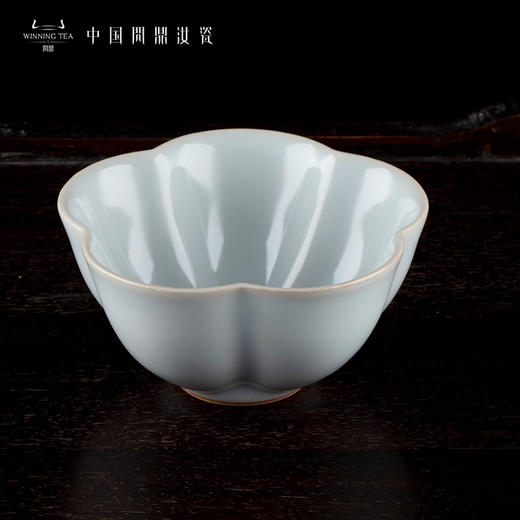 问鼎汝瓷鼎峰系列月白老款大梅花杯 商品图1