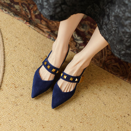 软舒法式，铆钉包头凉鞋LCC-C8989 商品图7