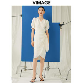 VIMAGE纬漫纪夏季新品纯色百搭洋气褶皱收腰连衣裙V1907527