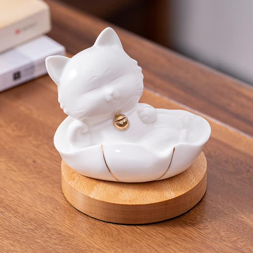 【采购专享】招财猫陶瓷夜灯 商品图0