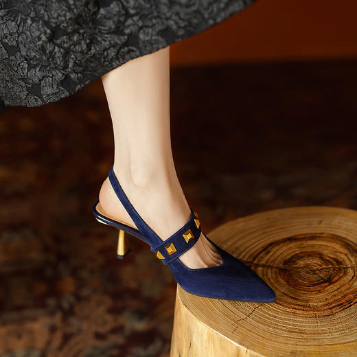 软舒法式，铆钉包头凉鞋LCC-C8989 商品图11