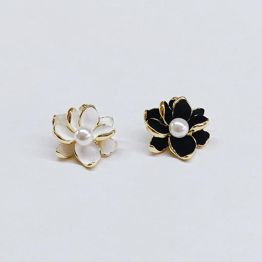 JU-D0016春夏季黑色花朵耳钉女法式小众设计感珍珠耳环气质简约耳饰 商品图2