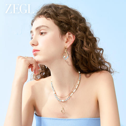 ZEGL设计师都市焕趣系列珍珠双层叠戴字母项链女生轻奢小众锁骨链 商品图5