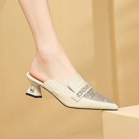 优雅百搭，尖头真皮中跟凉拖XL568