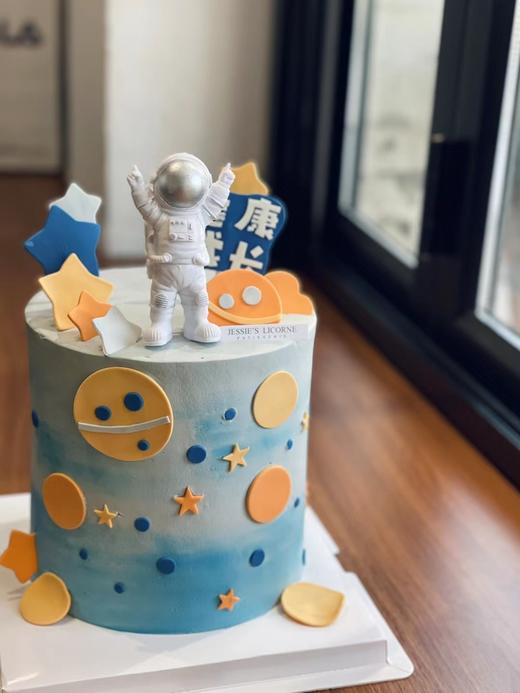 星空宇航员翻糖奶油生日蛋糕 商品图0