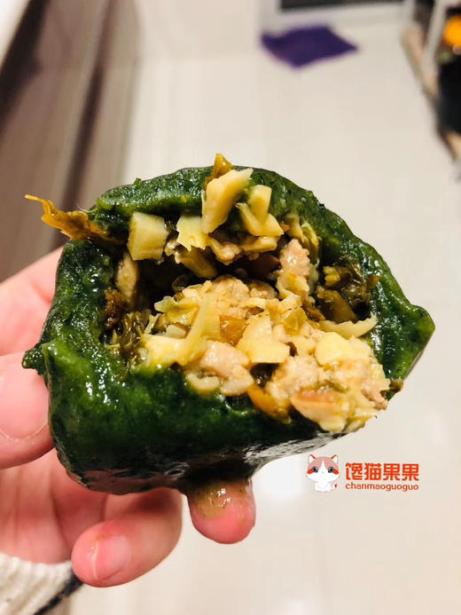 季节限定！清明团 ，纯手工现包，正宗新鲜艾草做青，咸甜都有。咸内馅：农家腌菜，新鲜春笋，豆腐干，土家猪肉！甜内馅儿：自熬豆沙，超细腻。来自春天的时令美味，过时不侯 商品图0