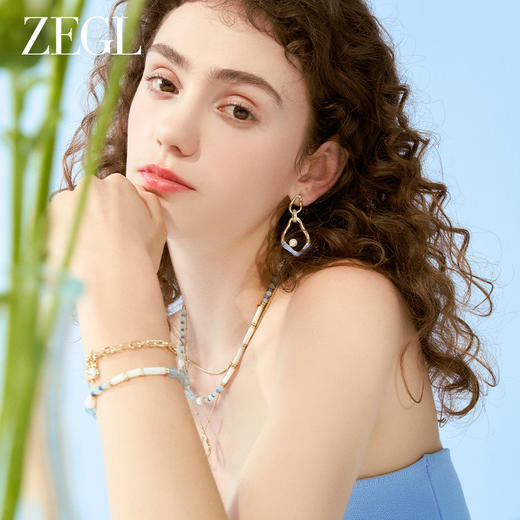 ZEGL设计师都市焕趣系列珍珠双层叠戴字母项链女生轻奢小众锁骨链 商品图4