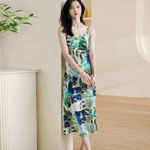剩S 米思阳2024夏季新款优雅减龄打底吊带裙高腰修身百搭中长款连衣裙 商品图0