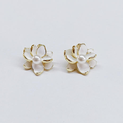 JU-D0016春夏季黑色花朵耳钉女法式小众设计感珍珠耳环气质简约耳饰 商品图3