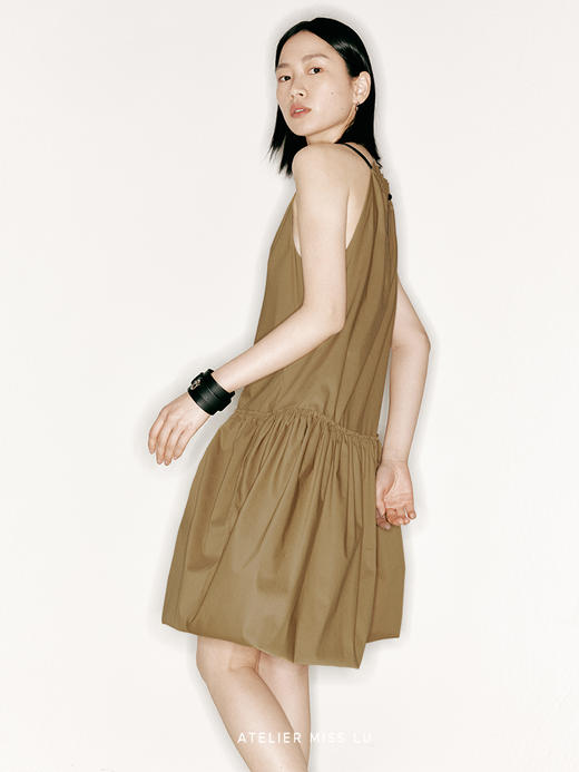 【落日风情】领口毛边抽褶花苞下摆连衣裙/23000032 商品图3