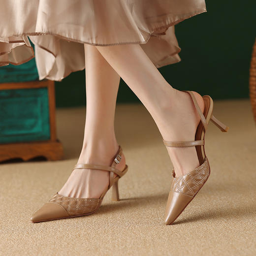 舒适百搭，一字扣里外全皮包头凉鞋YX-A899 商品图1