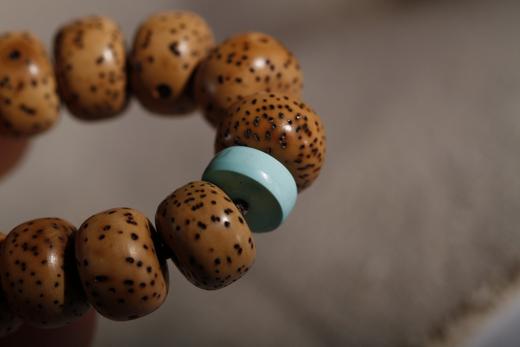 CZPT0032°高品质陈籽星月菩提手饰 商品图5