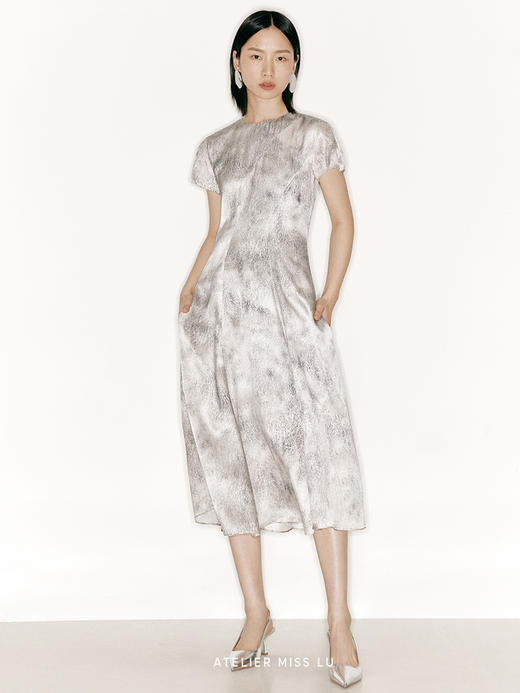 【水墨花园】品牌定制桑蚕丝印花廓形袖大摆斜裁连衣裙/23000039A 商品图0