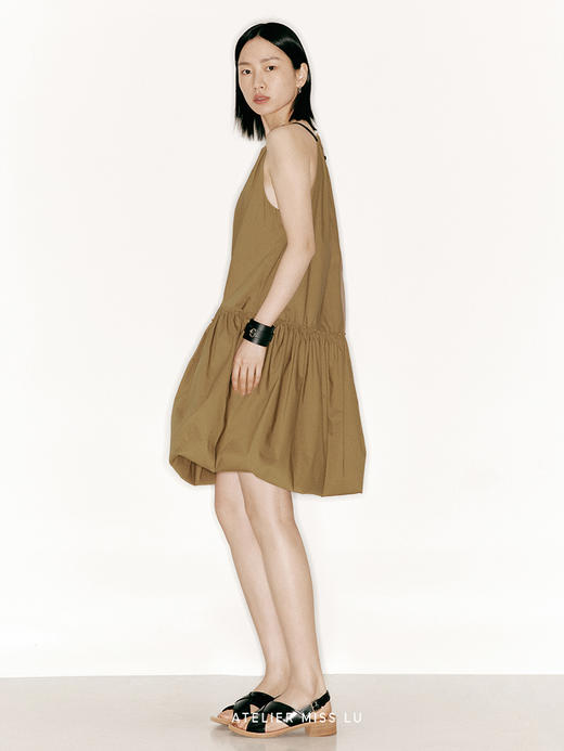 【落日风情】领口毛边抽褶花苞下摆连衣裙/23000032 商品图1