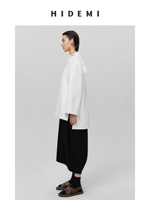 HIDEMI海军领设计感极简大廓形侧开衩加厚自然棉刺绣logo上衣 白色/藏蓝色 商品图2