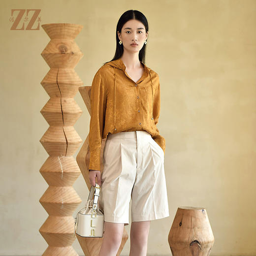 佐尔美2022秋季新款 法式复古简约焦糖色提花衬衫上衣女E23SY26 商品图0