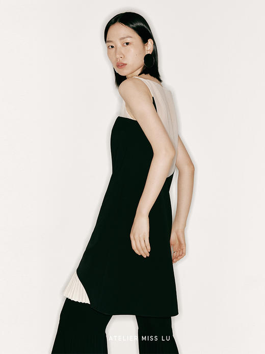 【月半湾】下摆百褶拼接后背U形薄纱连衣裙/23000022 商品图3