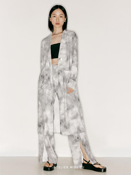 【慵懒周末】品牌定制印花大口袋造型风衣外套/23000045B 商品图1