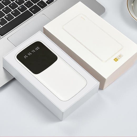十足酷自带四线移动电源SZK-S100 商品图7