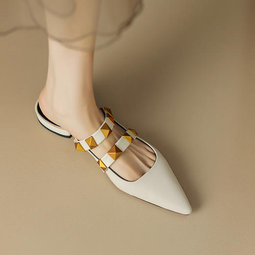 性感优雅，尖头真皮几何铆钉平底凉拖HB-4026 商品图4