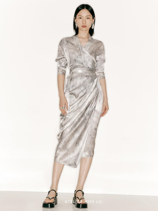 【呼啸山庄】品牌定制印花桑蚕丝立裁垂褶裹身长袖连衣裙/23000047 商品图0