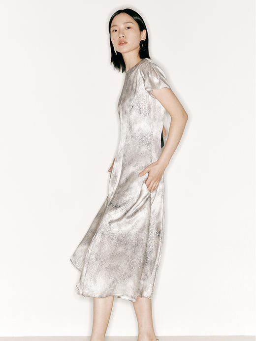 【水墨花园】品牌定制桑蚕丝印花廓形袖大摆斜裁连衣裙/23000039A 商品图3