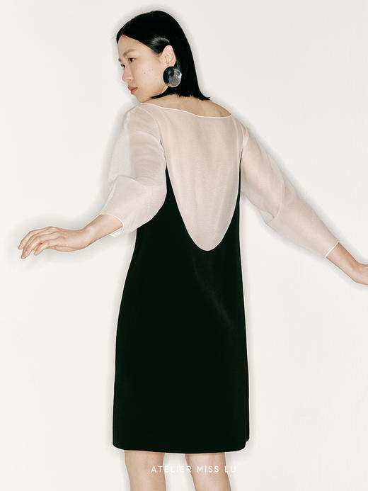 【月牙弯】下摆百褶拼接后背U形薄纱长袖连衣裙/23000023 商品图3