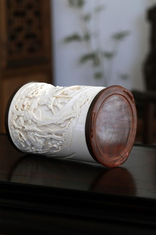 赤壁夜游°猛犸牙雕笔筒 商品图5