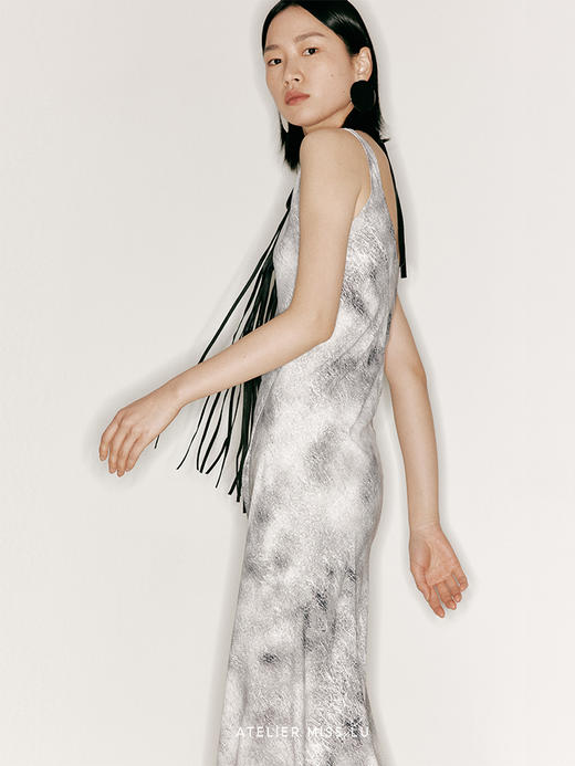 【无尽夏日】品牌定制印花不规则裙摆立裁连衣裙/230000010A 商品图3