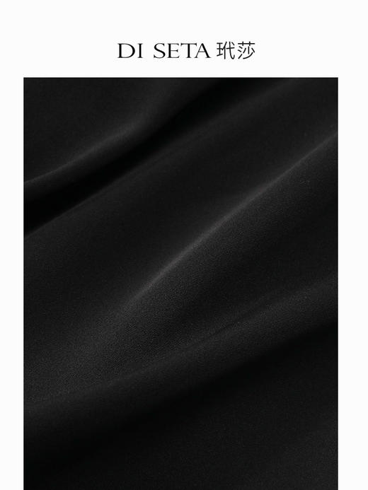 玳莎V领真丝小黑裙2023年夏季新款收腰优雅系带设计感中长款裙子  DB35101 商品图3